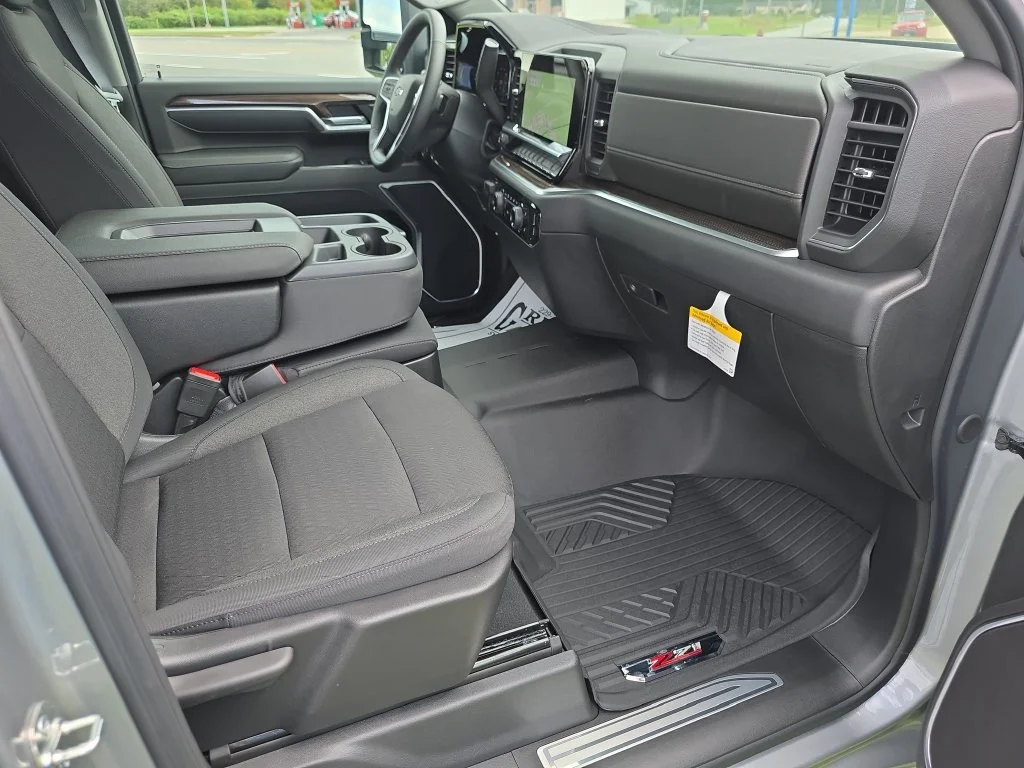 New 2026 Sterling Gray Metallic Chevrolet LT image 33