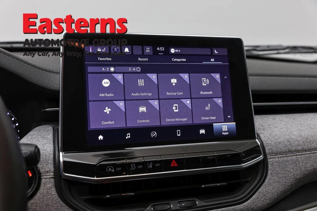 Used 2023 Gray Jeep Latitude Lux image 18