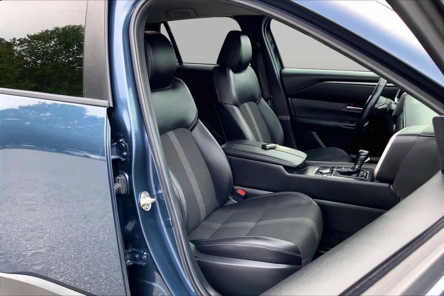 Used 2025 Ingot Blue Metallic Mazda 2.5 S Preferred Package image 8