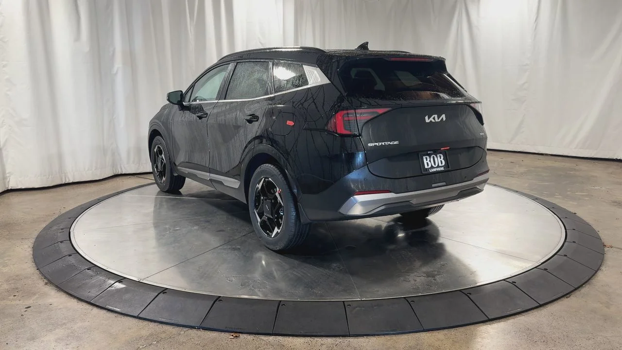 New 2026 Fusion Black Kia EX image 7