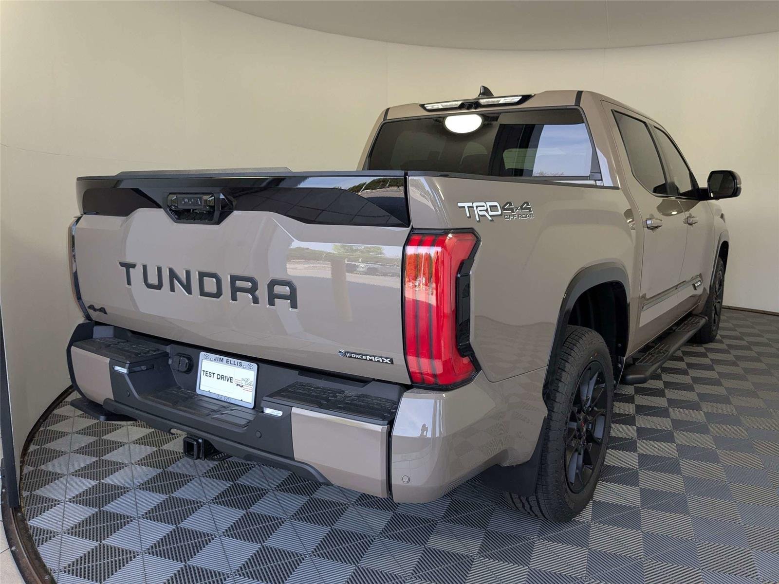 2026 Toyota Tundra Platinum - Photo 6
