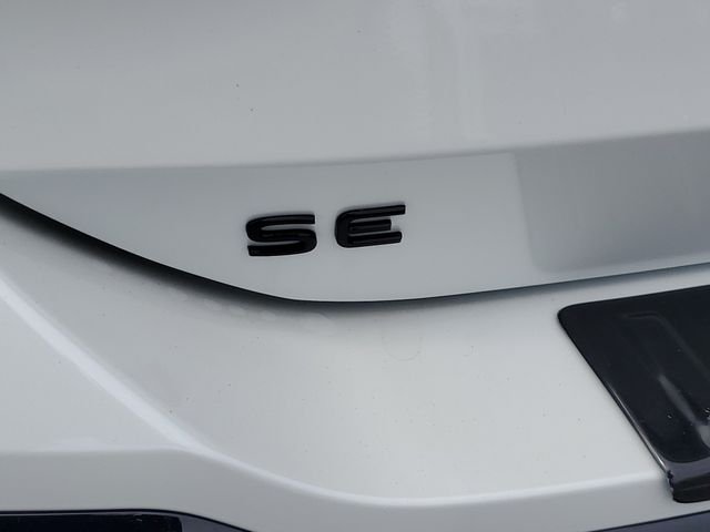 New 2026 White Volkswagen SE R-Line Black image 7