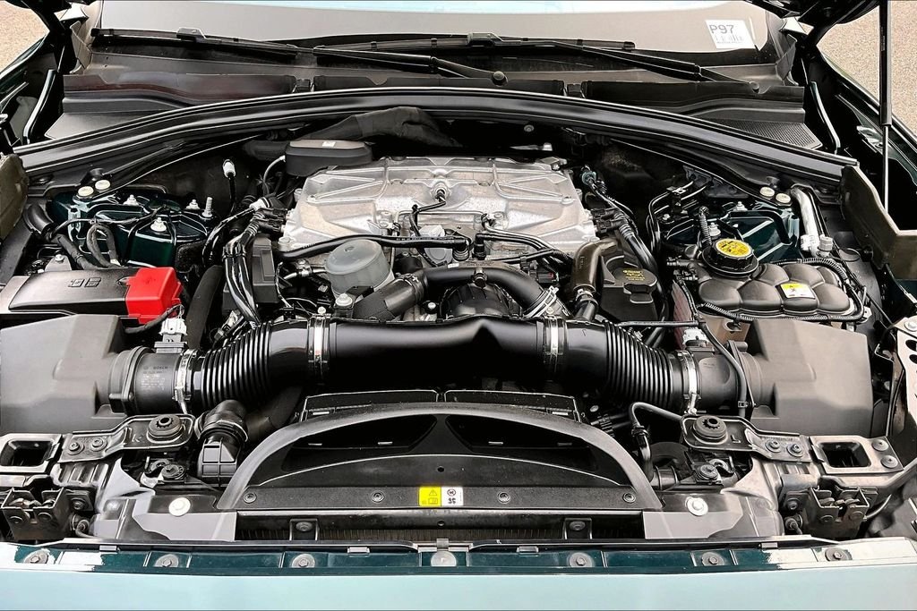 Used 2020 Green Jaguar SVR image 9