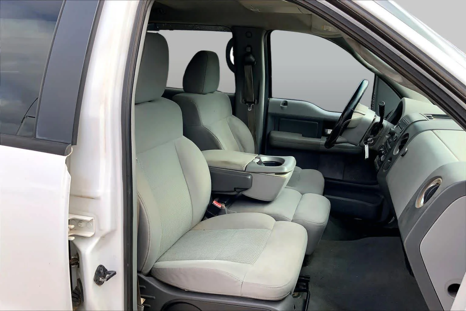 Used 2007 White Sand Tri-Coat Metallic Ford XLT image 8