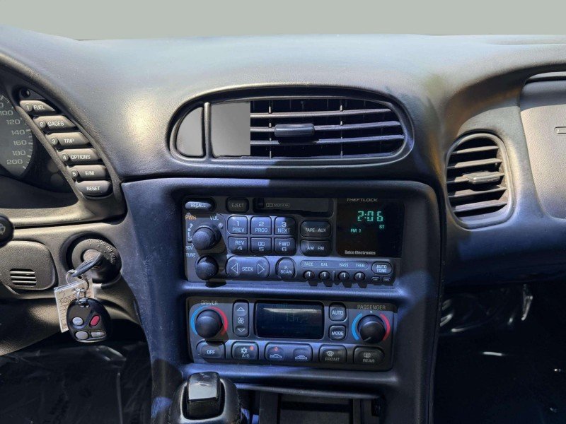 Used 2003  Chevrolet  image 13