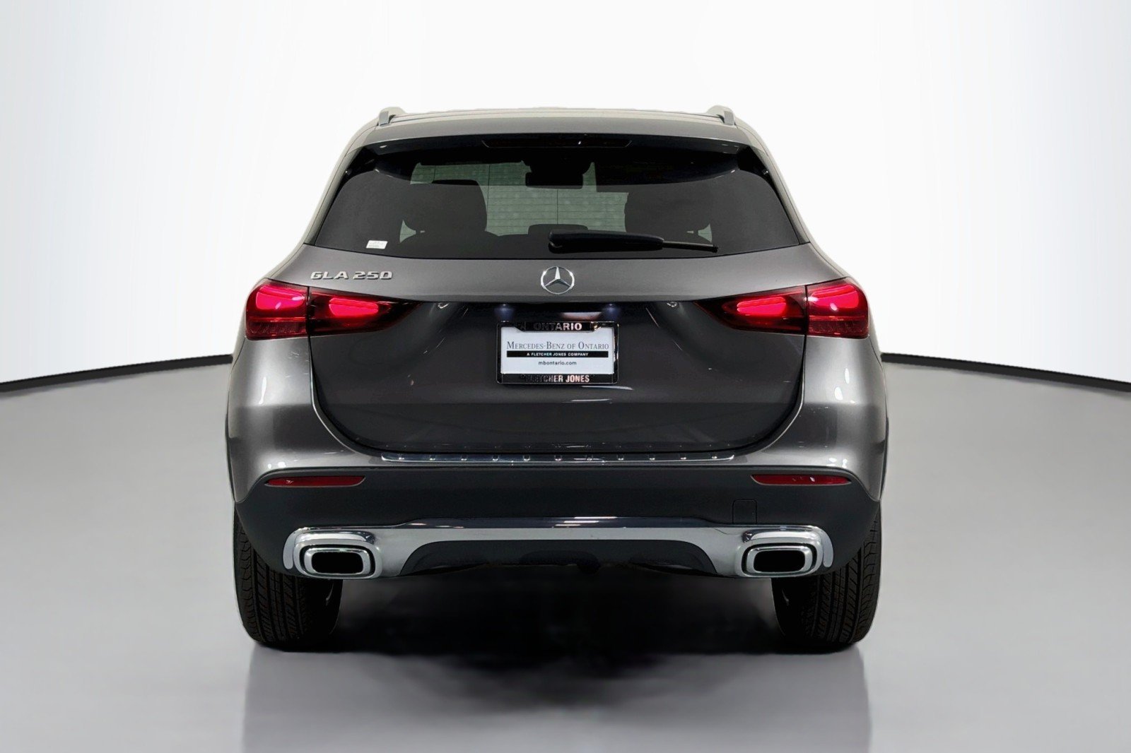 New 2026 Mountain Grey Metallic Mercedes-Benz GLA 250 SUV image 3