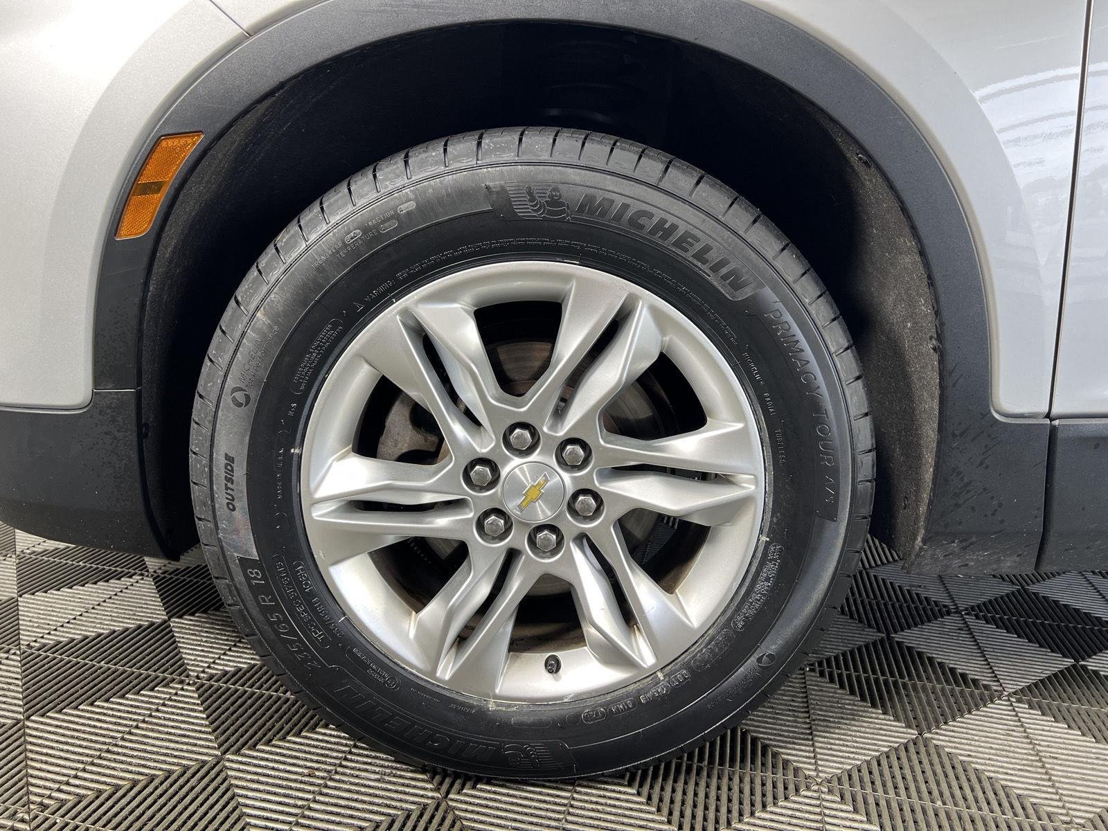 Used 2020 Silver Ice Metallic Chevrolet LT image 31