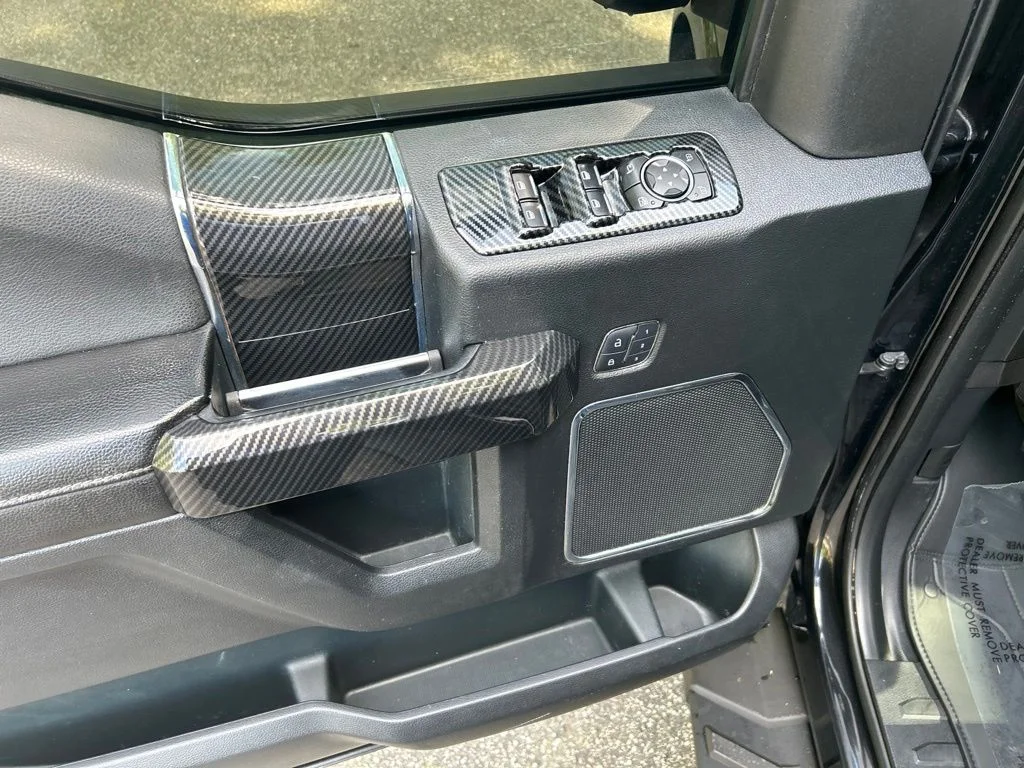 Used 2015 Black Ford Lariat image 14