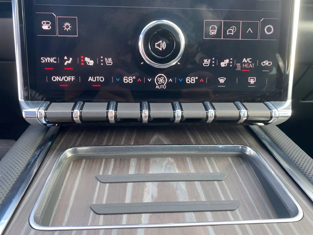 Used 2025 Onyx Black GMC Max Range Denali image 25