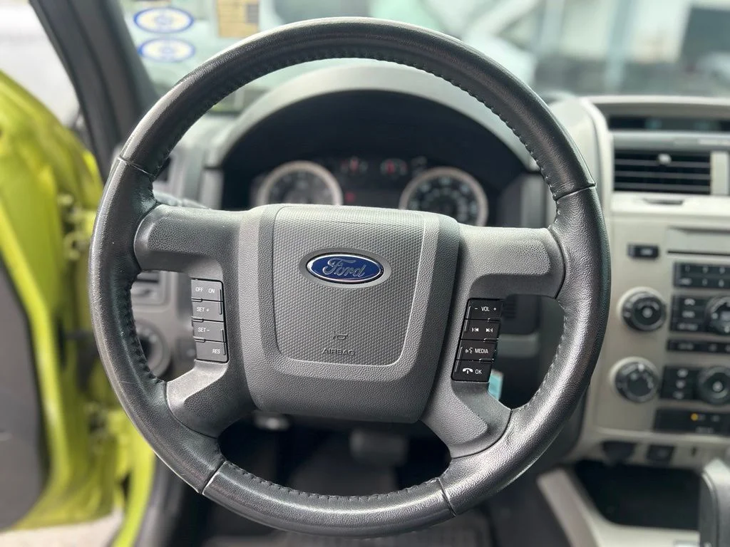 Used 2011 Lime Squeeze Metallic Ford XLT image 10
