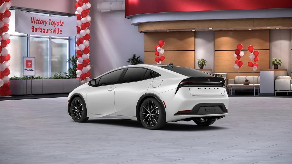 New 2027 Wind Chill Pearl Toyota Limited AWD image 5