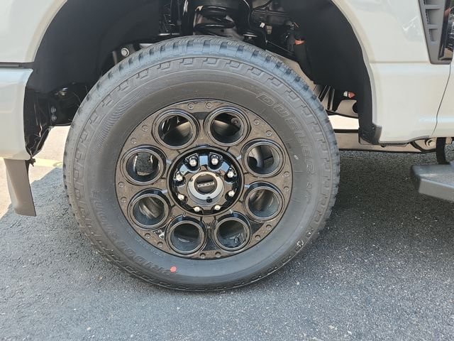 New 2026 Avalanche Ford F-350® Lariat® image 12