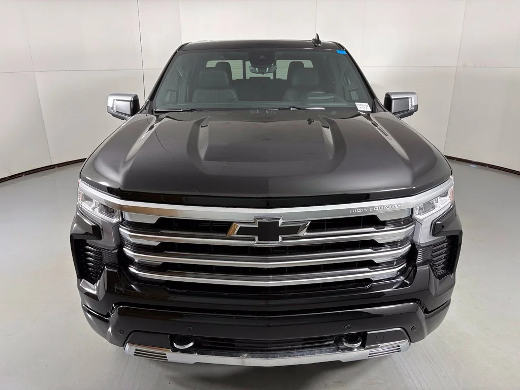 New 2026 Black Chevrolet High Country image 4