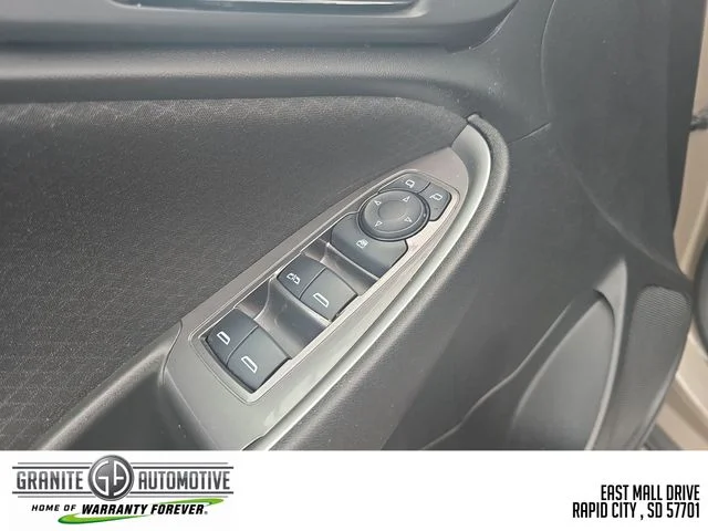 2025 Chevrolet Malibu 1LT - Photo 12