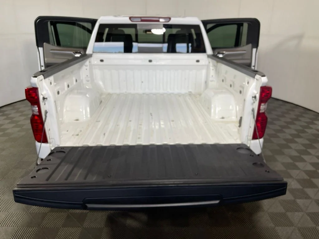 Used 2024 White Chevrolet LT image 22