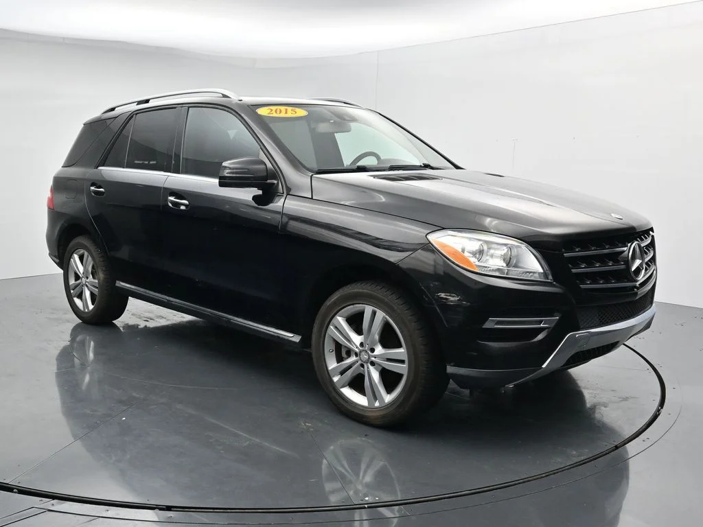 Used 2015  Mercedes-Benz ML 350 image 2