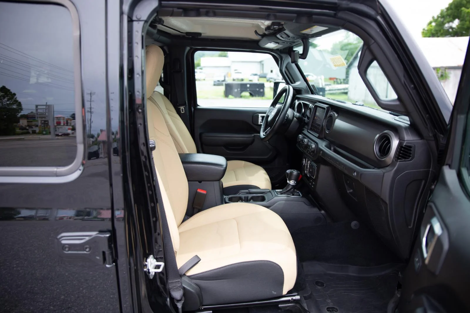Used 2023 Black Clearcoat Jeep 4X4 image 23