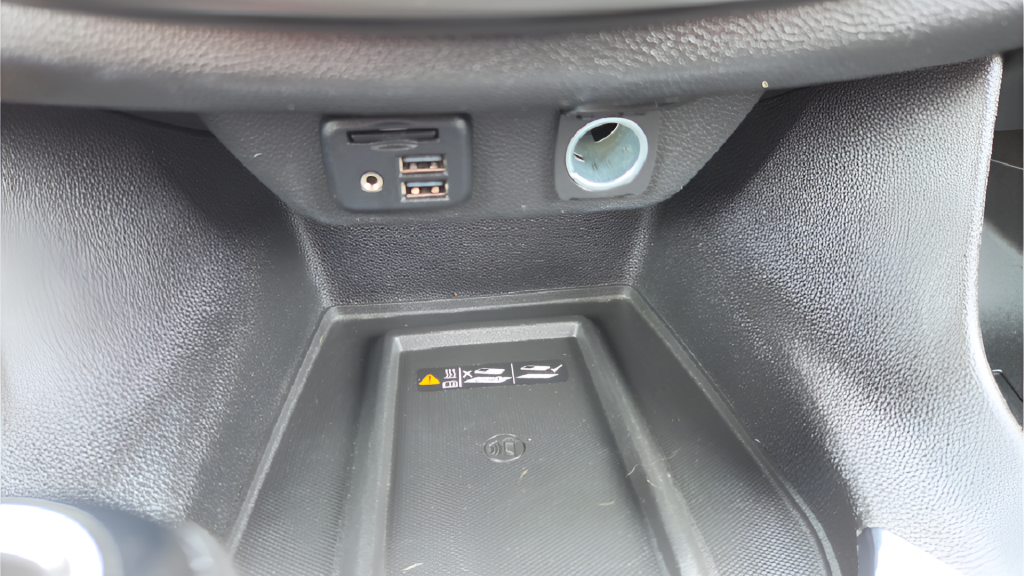 Used 2020 Beige Chevrolet Premier image 30