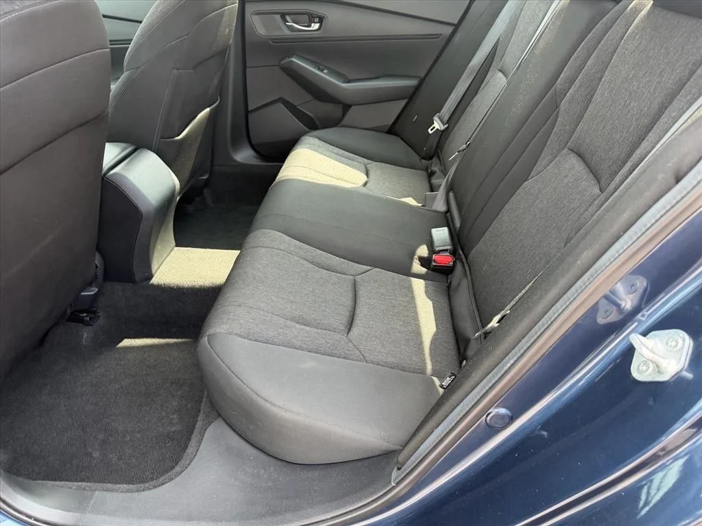 Used 2023  Honda EX image 10