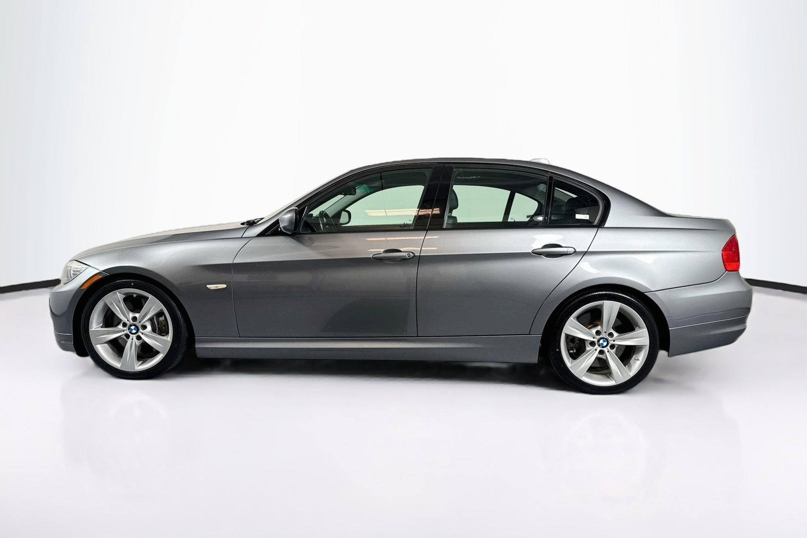Used 2010 Space Gray Metallic BMW 335i image 8