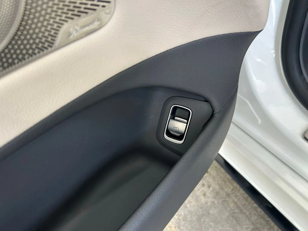 Used 2022 White Mercedes-Benz S 500 image 43