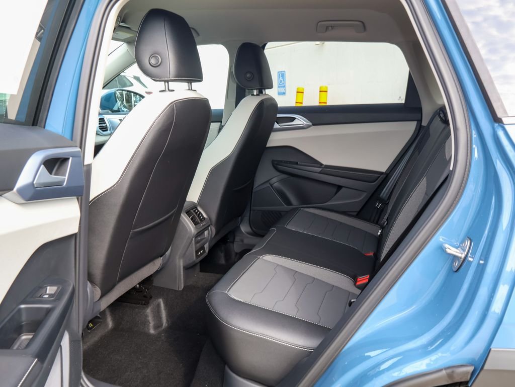 New 2026 Blue Volkswagen 1.5T SE image 14
