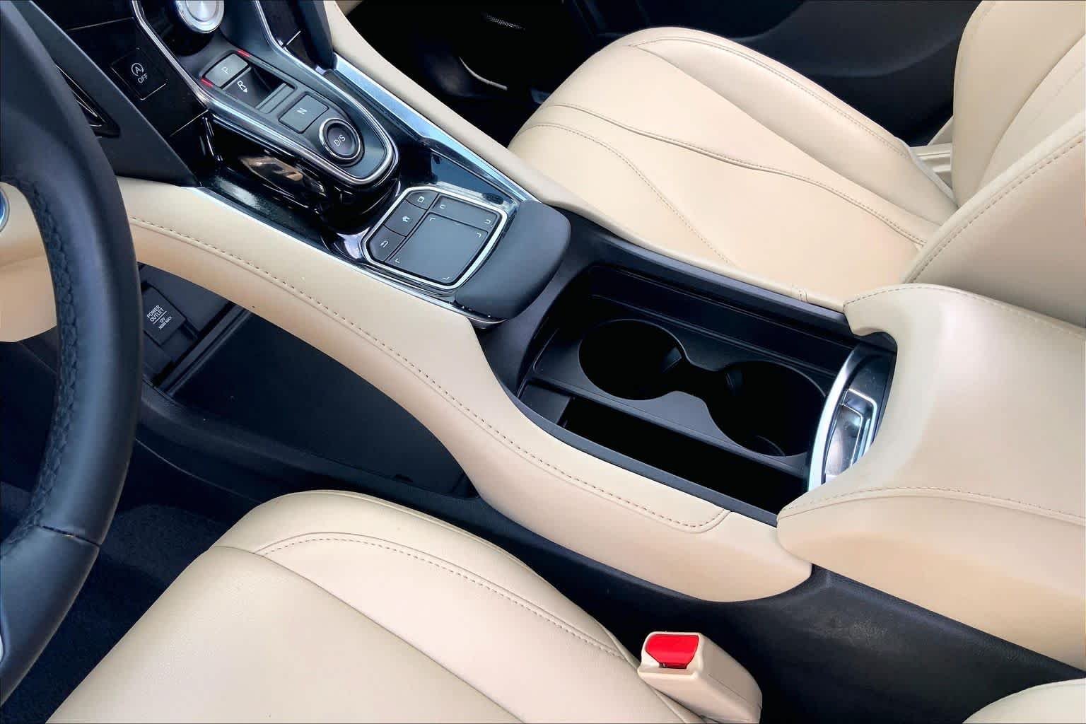 Used 2024 Platinum White Pearl Acura  image 17