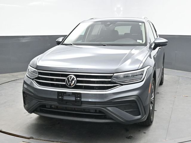 Used 2023 Gray Volkswagen 2.0T SE image 2