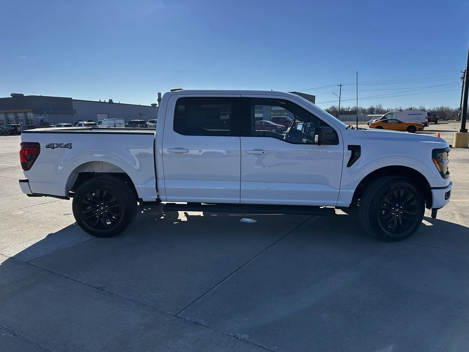 New 2026 Oxford White Ford XLT image 11