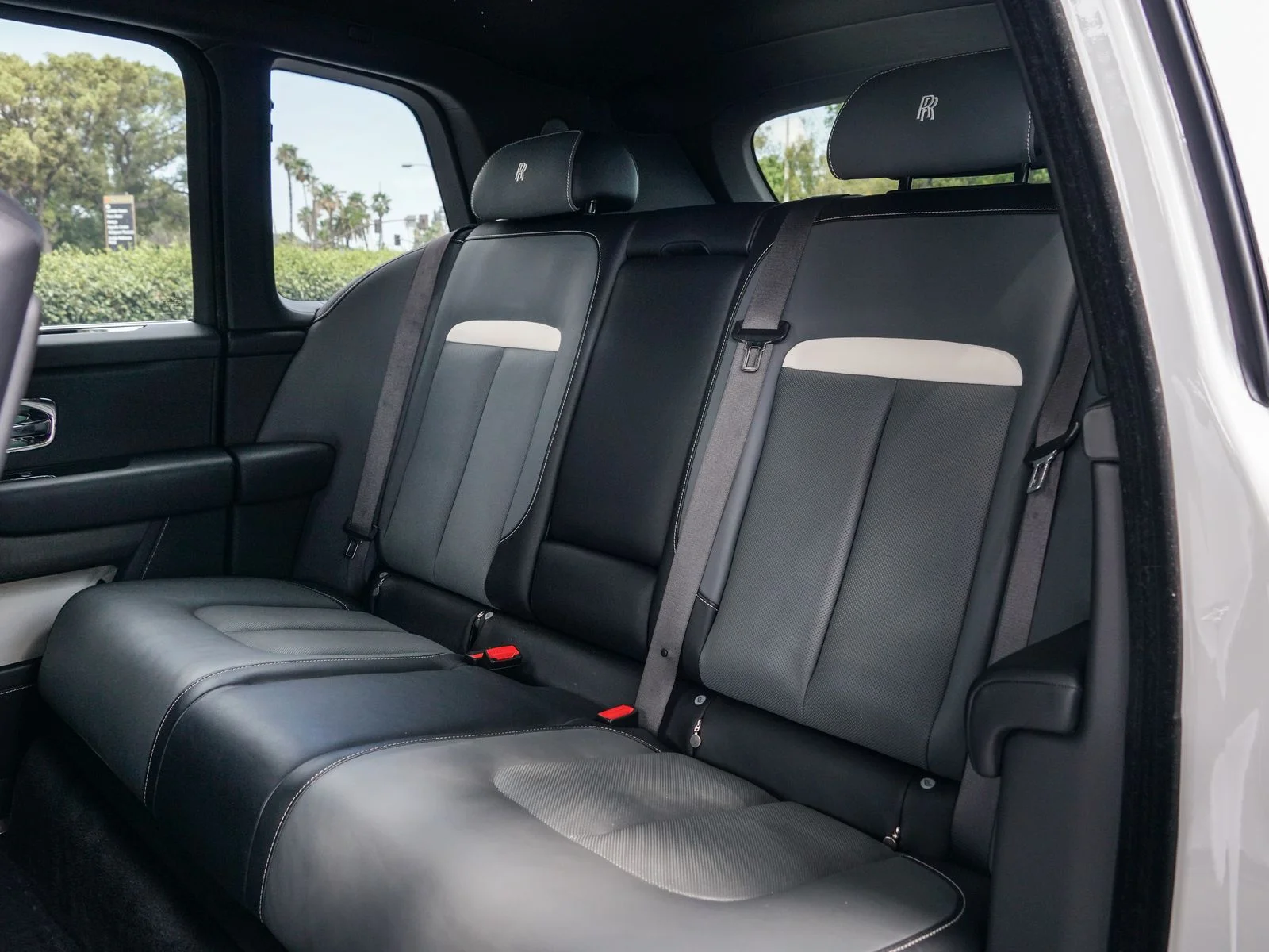 Certified Used 2024 Arctic White Rolls-Royce  image 24