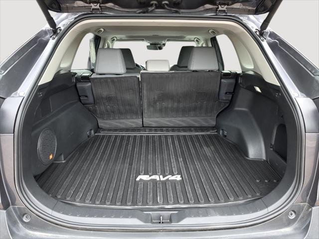 Certified Used 2024 MAGNETIC GRAY MET. Toyota  image 28
