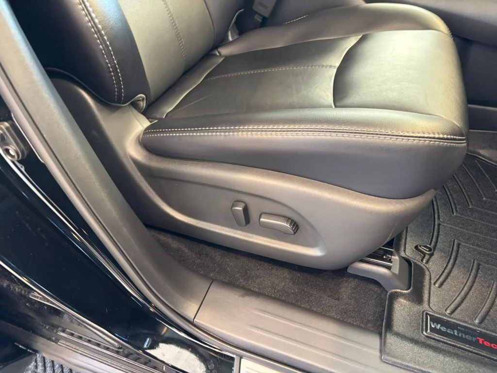 Used 2019 Black Nissan SL image 23