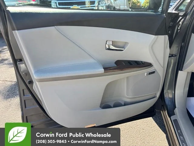 Used 2010 Magnetic Gray Metallic Toyota  image 12