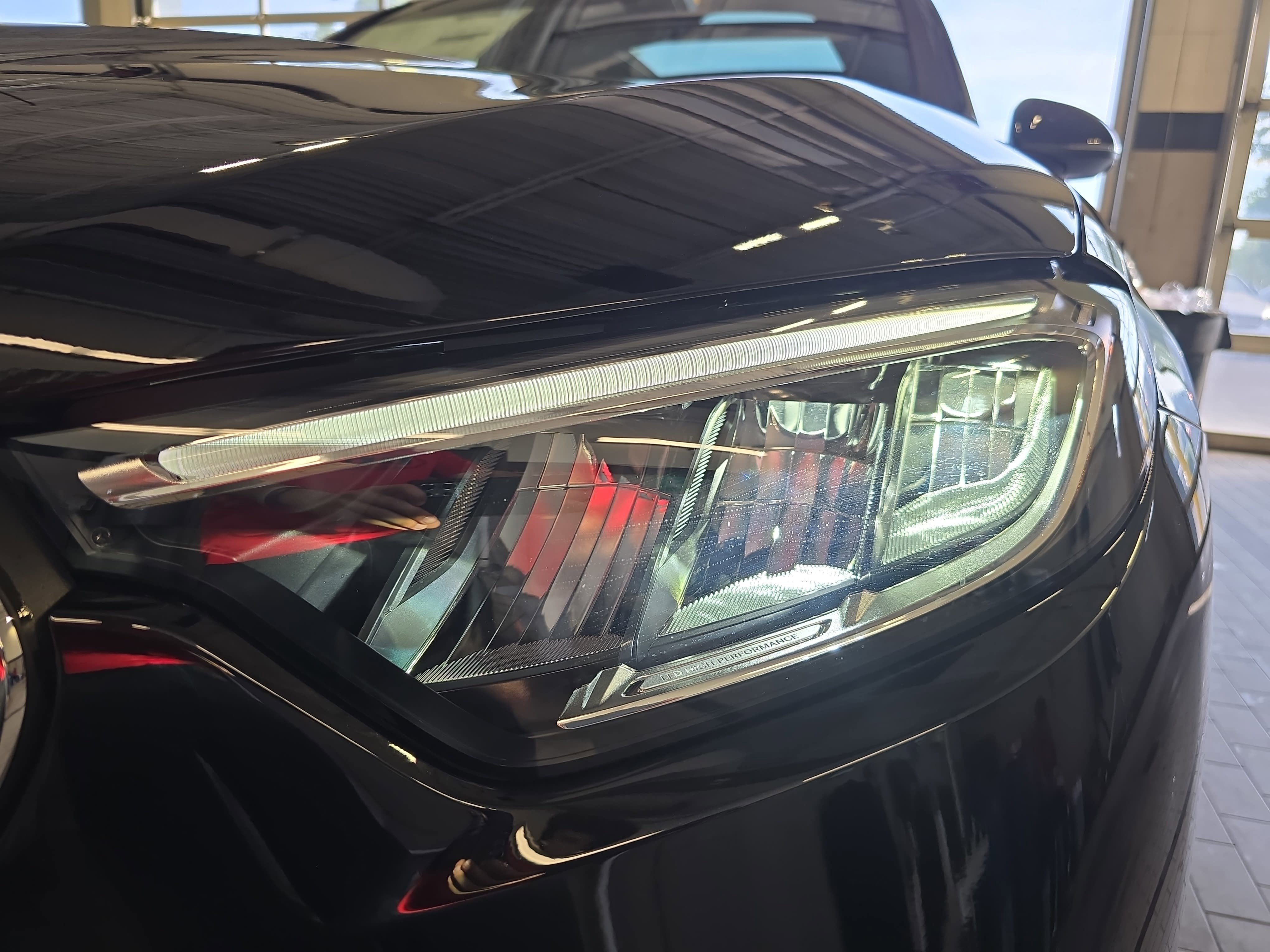 New 2026 Obsidian Black Metallic Mercedes-Benz GLC300 image 33