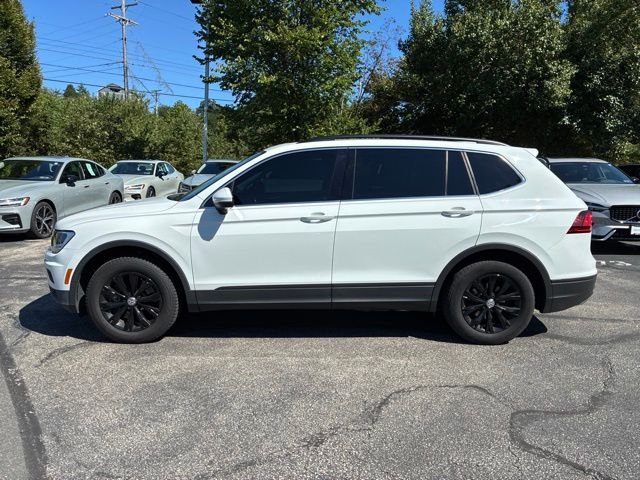 Used 2019 White Volkswagen 2.0T SE image 2