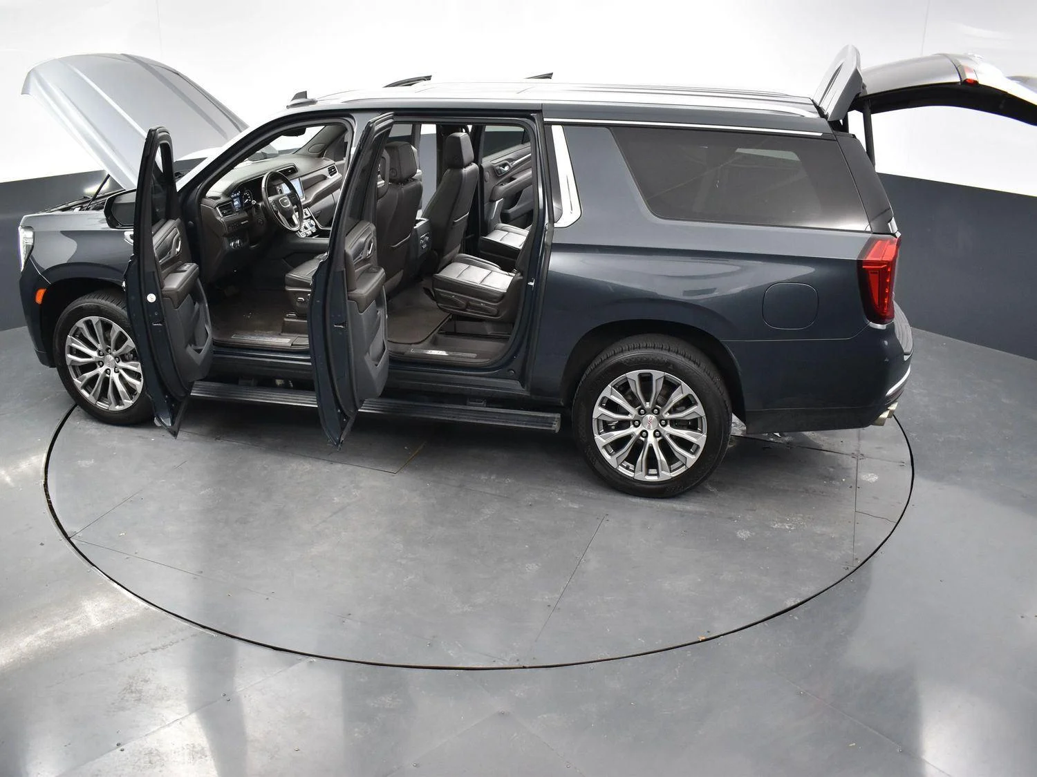 Used 2021 Hunter Metallic GMC Denali image 45