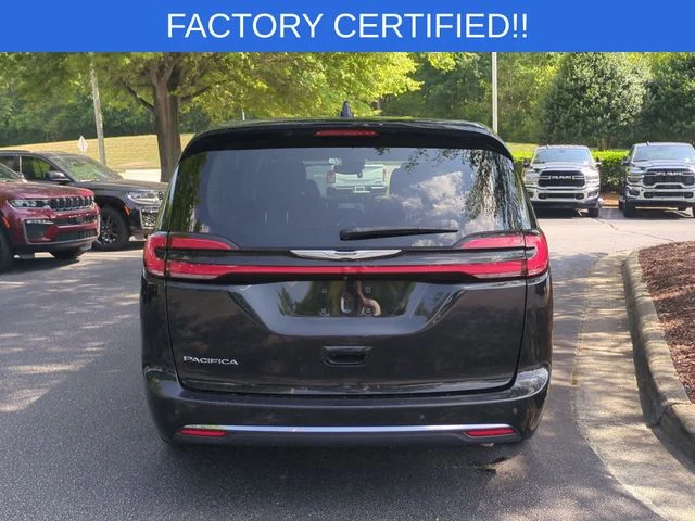 Used 2023 Black Chrysler Touring L image 4