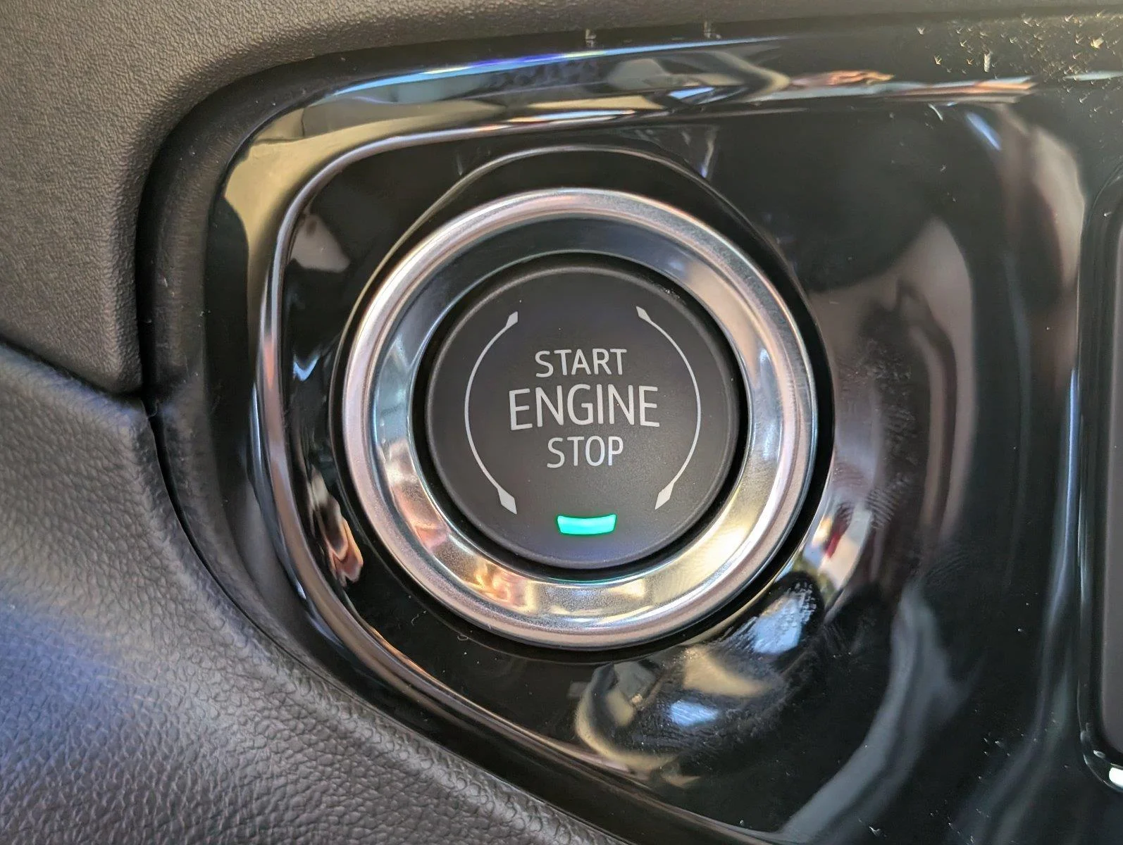 New 2026 Sterling Metallic GMC SLT image 25
