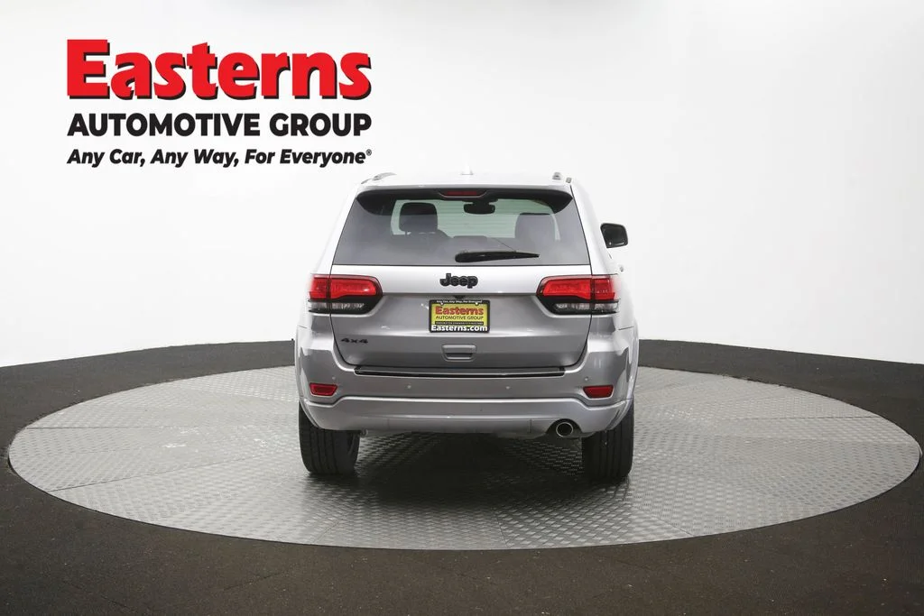 Used 2017 Silver Jeep Altitude image 36