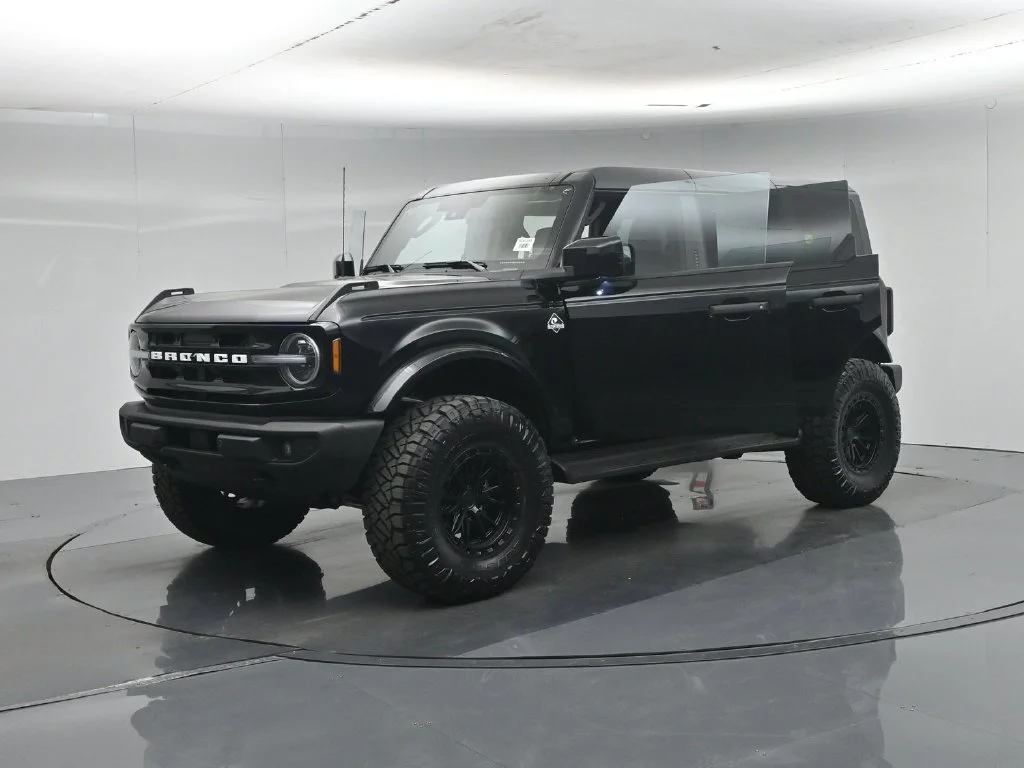 New 2026 Shadow Black Ford Outer Banks image 29