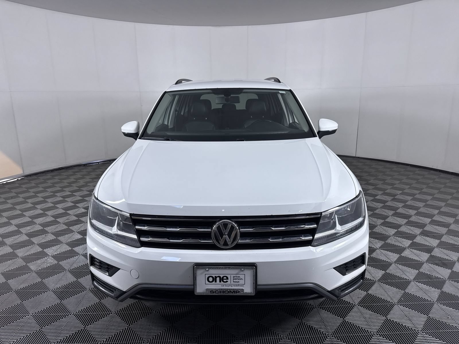 Used 2018 Pure White Volkswagen SEL image 28