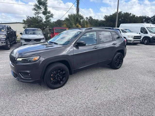 Used 2023 Gray Jeep Altitude image 1