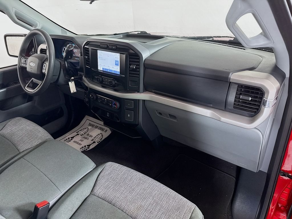 Used 2023 RACE RED Ford XLT image 27