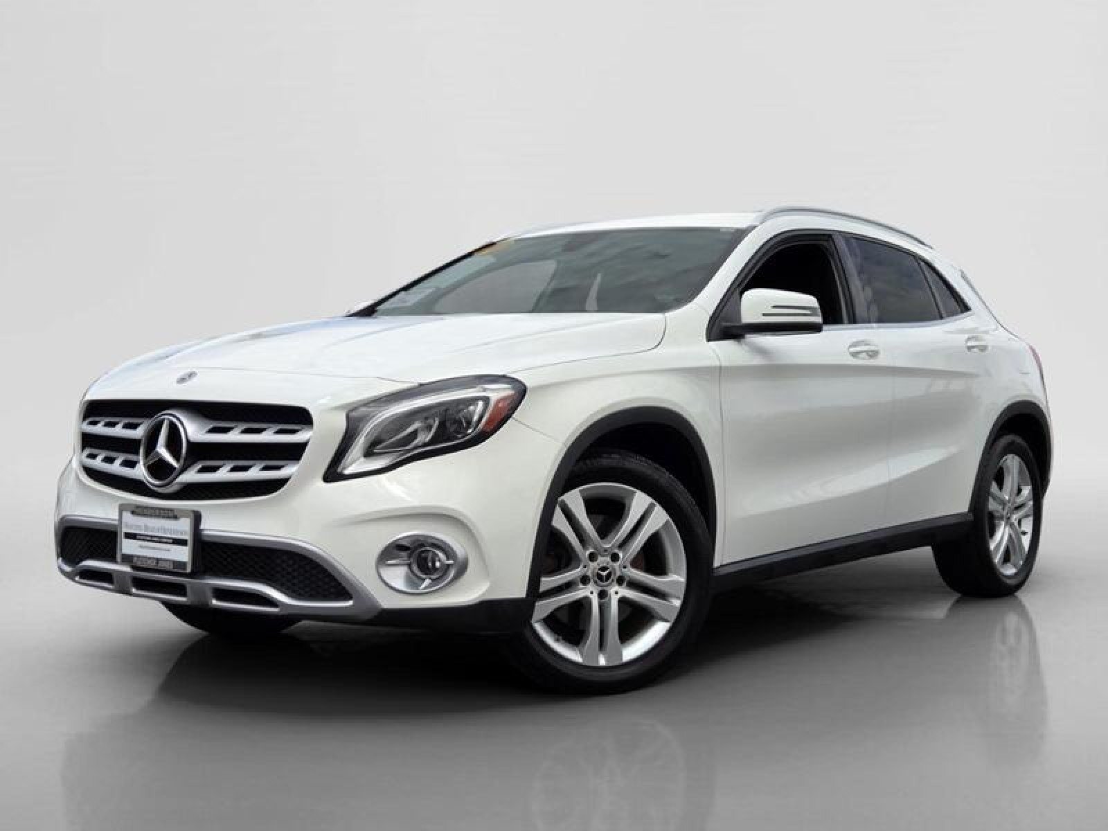 Used 2020 Polar White Mercedes-Benz GLA 250 image 1