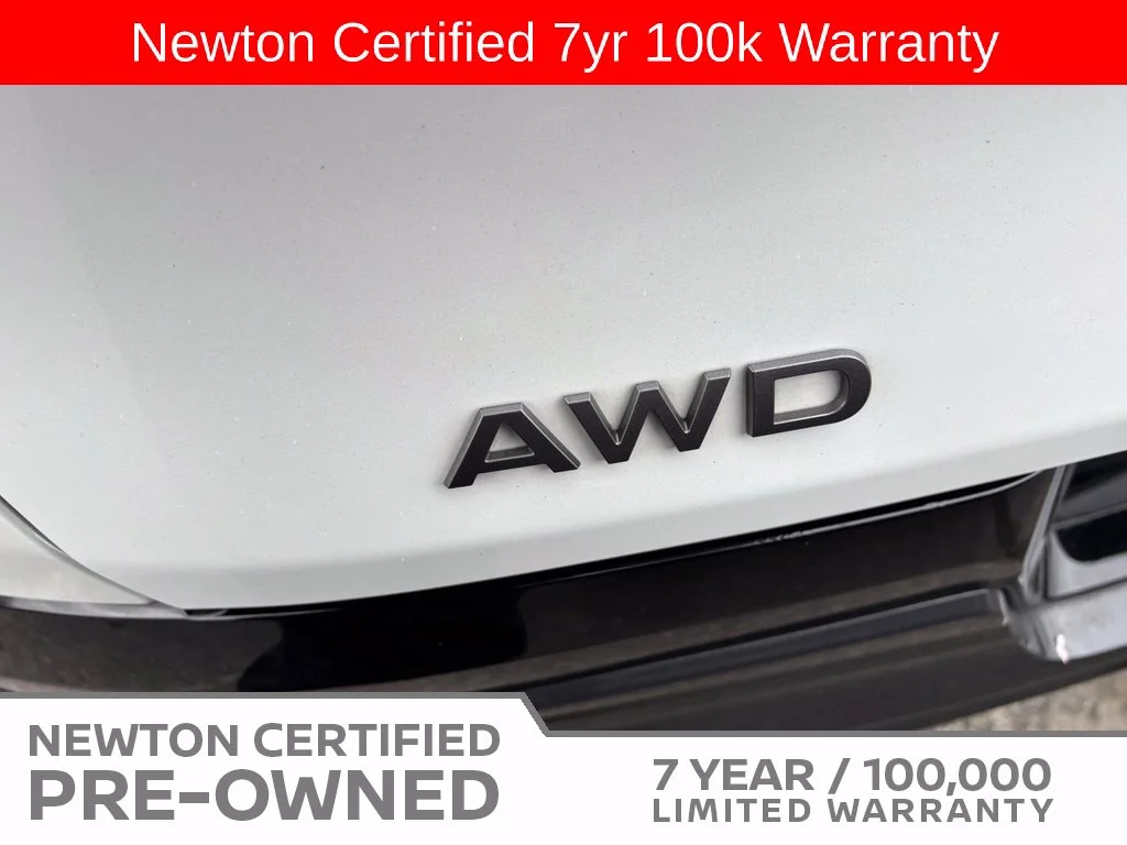 Certified Used 2026 Everest White Pearl Tricoat/Super Black Nissan Platinum image 10