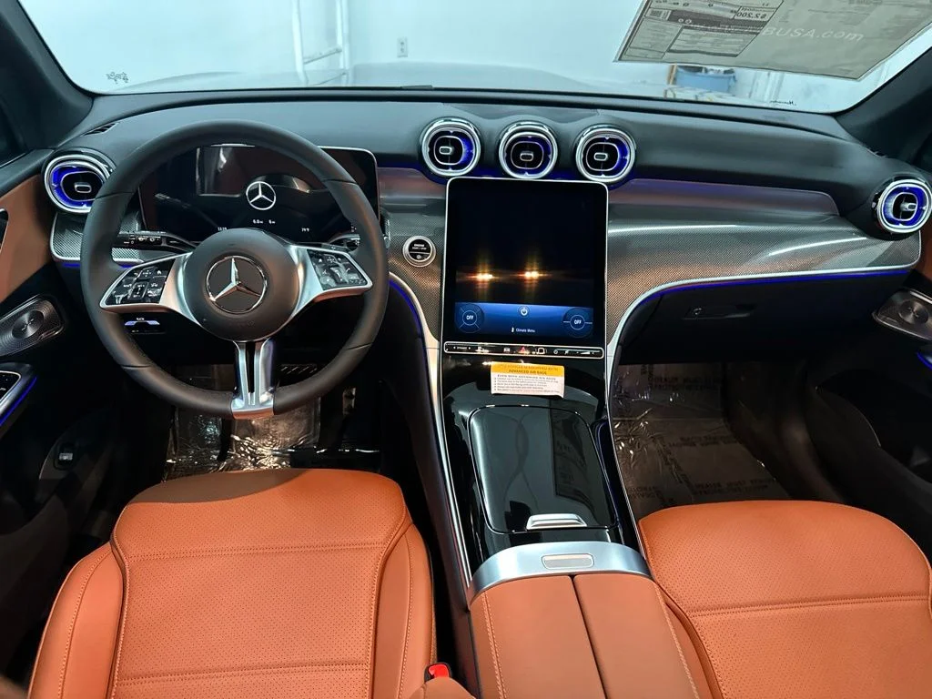 New 2027 Black Mercedes-Benz GLC 300 image 23