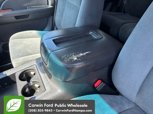 Used 2008 Silver GMC SLE image 22
