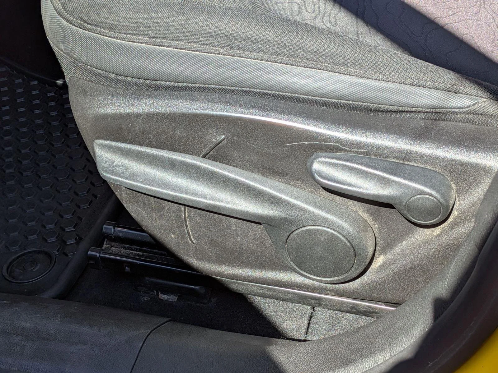 Used 2019 Solar Yellow Clearcoat Jeep Trailhawk image 30