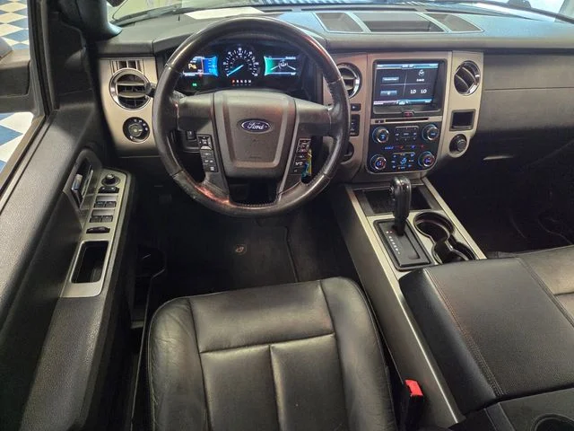 Used 2015  Ford XLT image 13