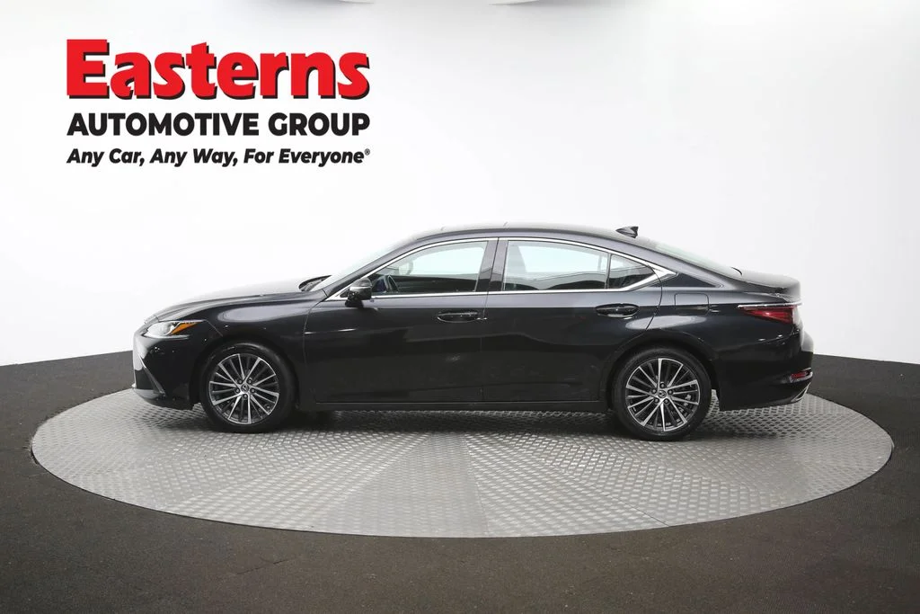 Used 2023 Black Lexus 350 image 63